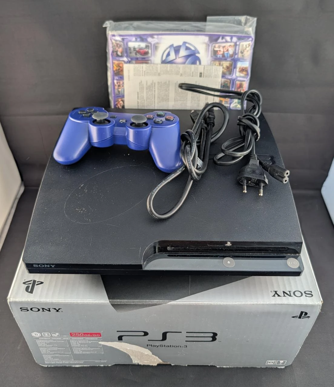 Playstation PS3 Slim En Boite + Cables + 1 Manette Non-Officielle